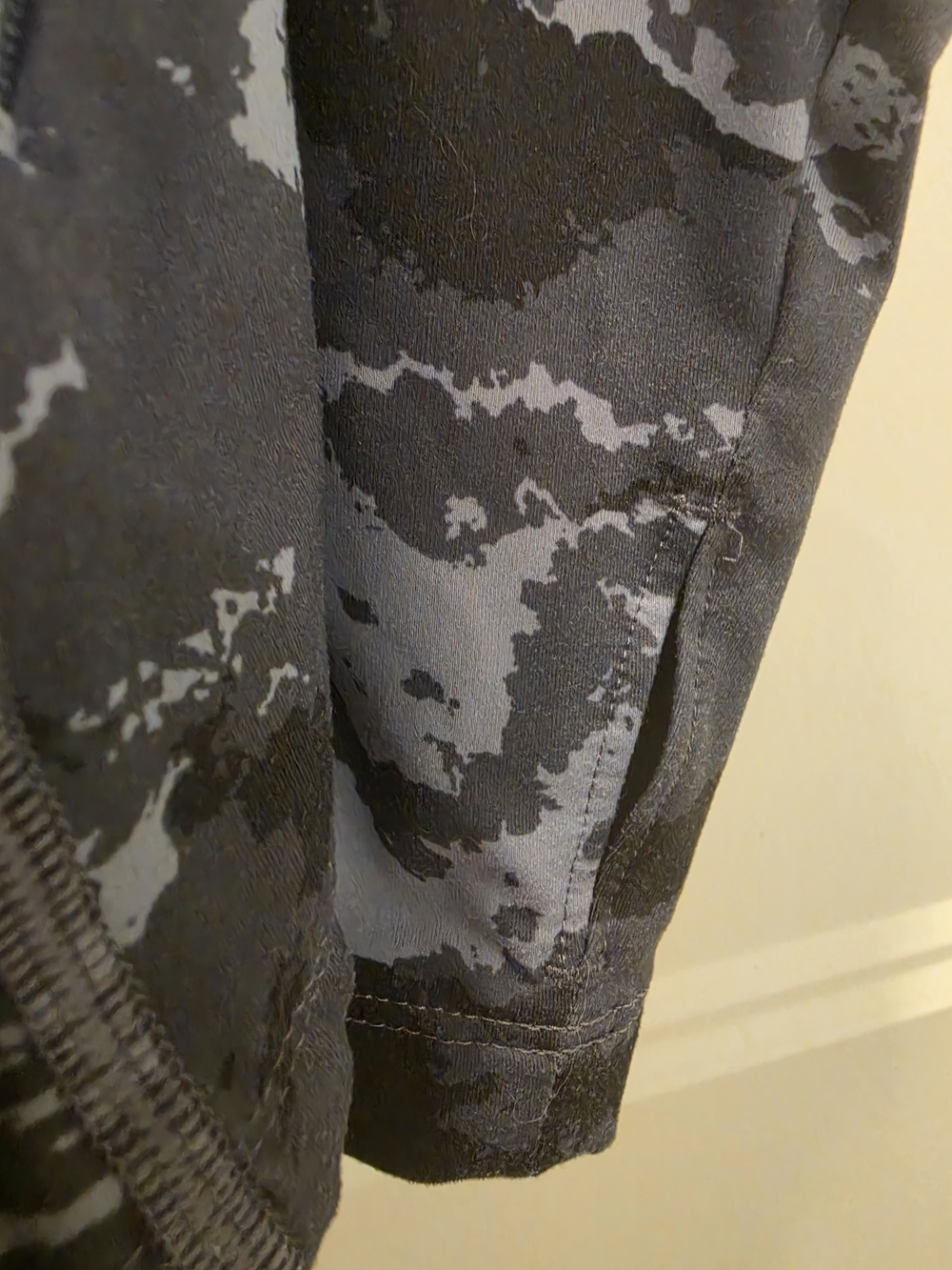Women's Hooded Performance Shirt - Charcoal Camouflage - Picture 8 of 8